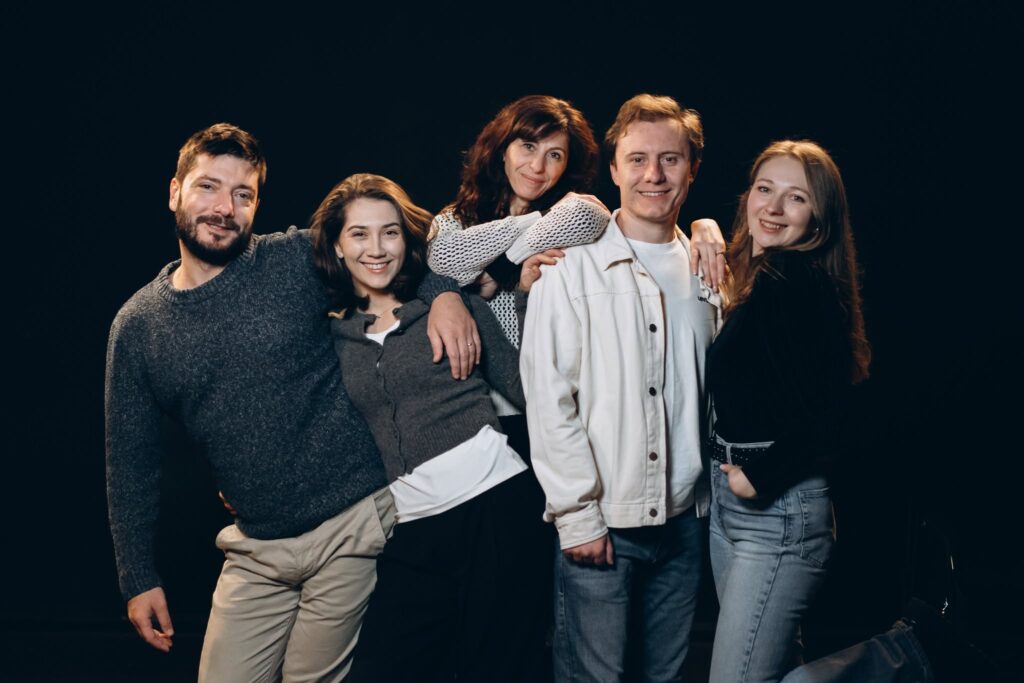 moving poetry-team